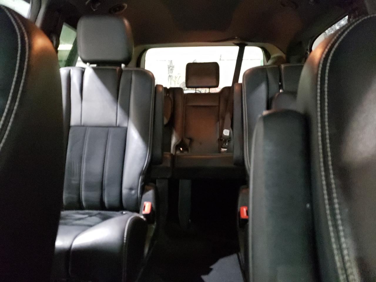 2015 Dodge Caravan - Image 10