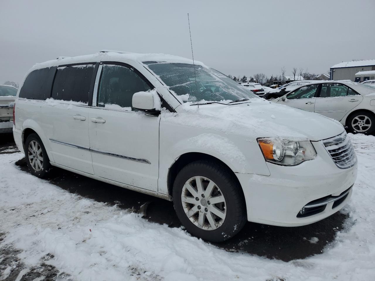 2015 Chrysler Town & Country - Image 4