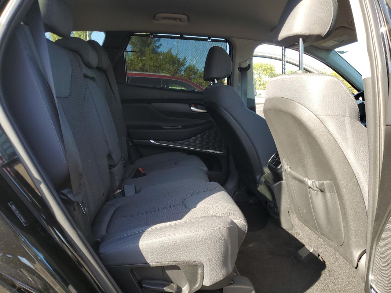 2020 Hyundai Santa Fe - Image 11