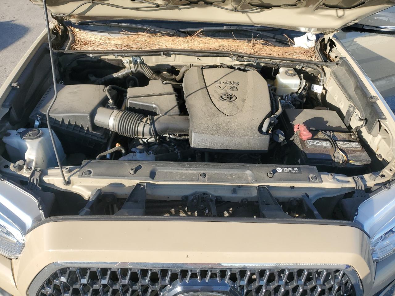 2019 Toyota Tacoma - Image 13
