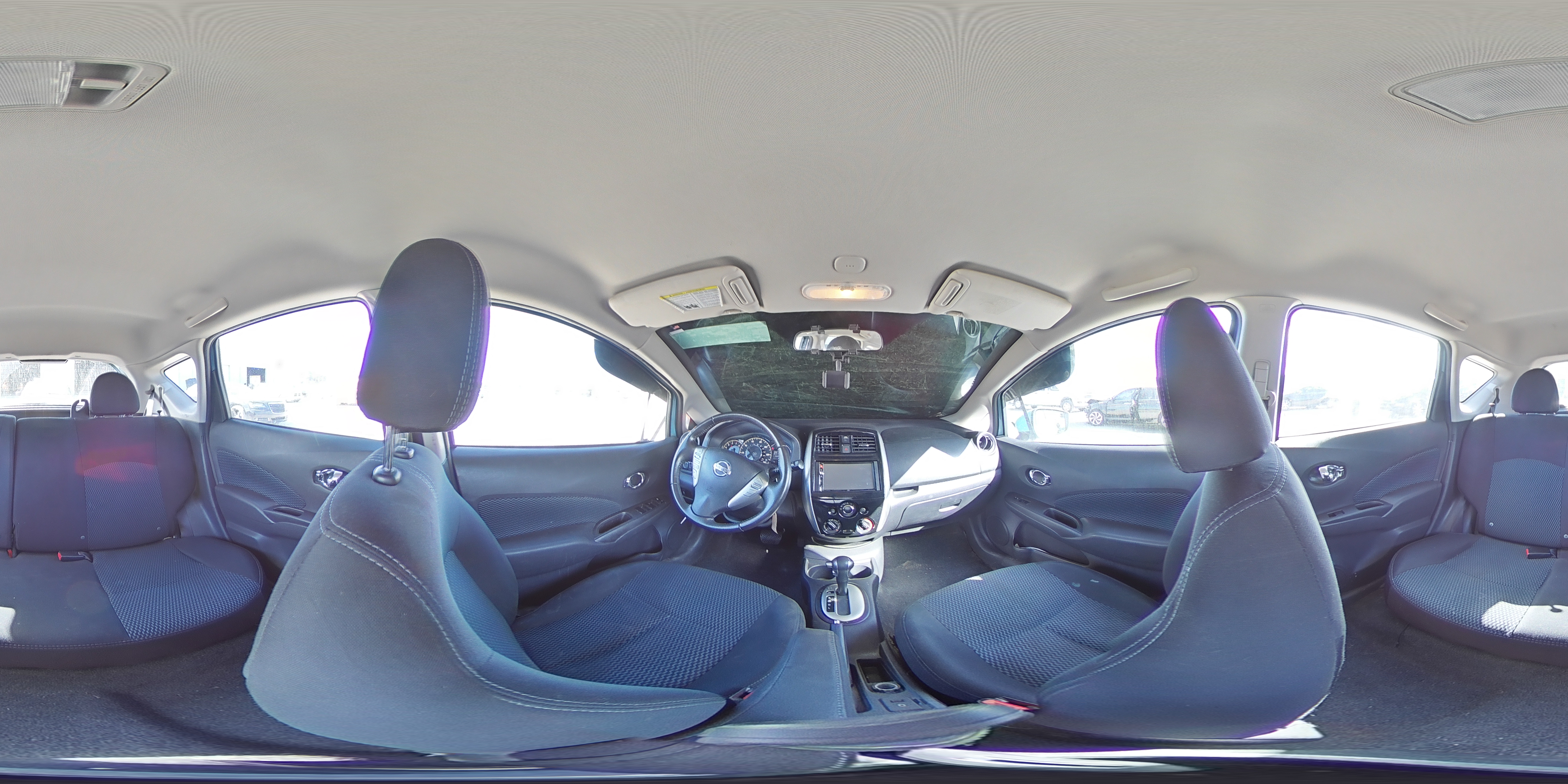 2015 Nissan Versa - Image 14