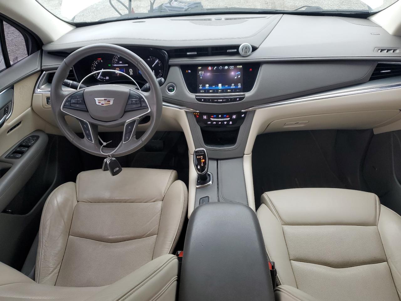 2017 Cadillac XT5 - Image 8