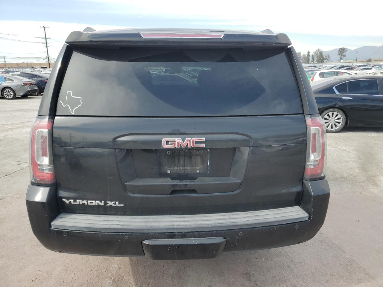 2015 GMC Yukon - Image 6