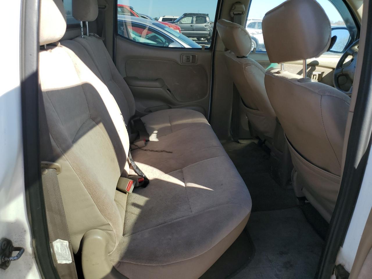 2001 Toyota Tacoma - Image 10