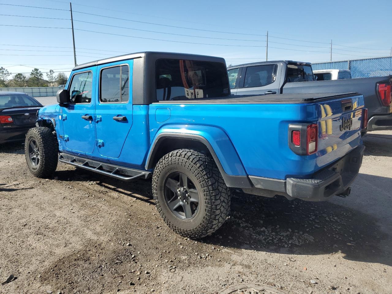 2021 Jeep Gladiator - Image 2