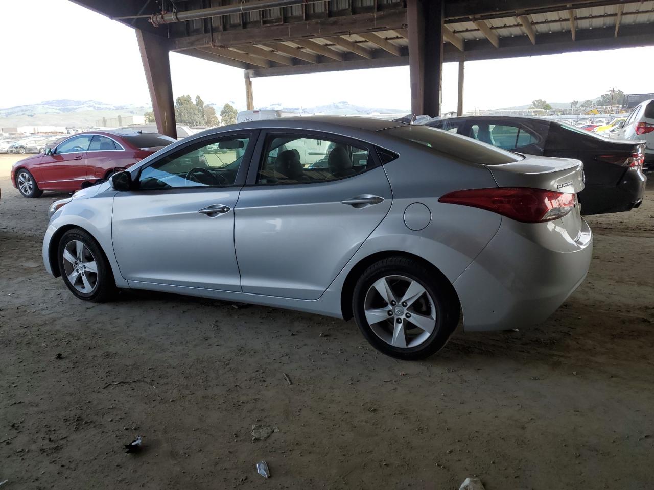 2013 Hyundai Elantra - Image 2