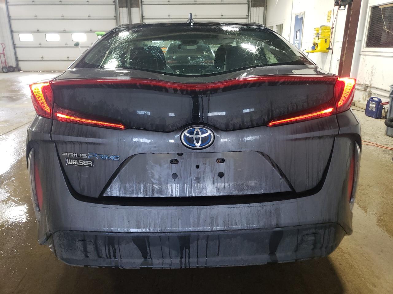 2017 Toyota Prius - Image 6