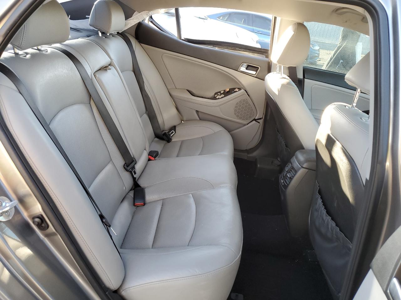 2015 Kia Optima - Image 11