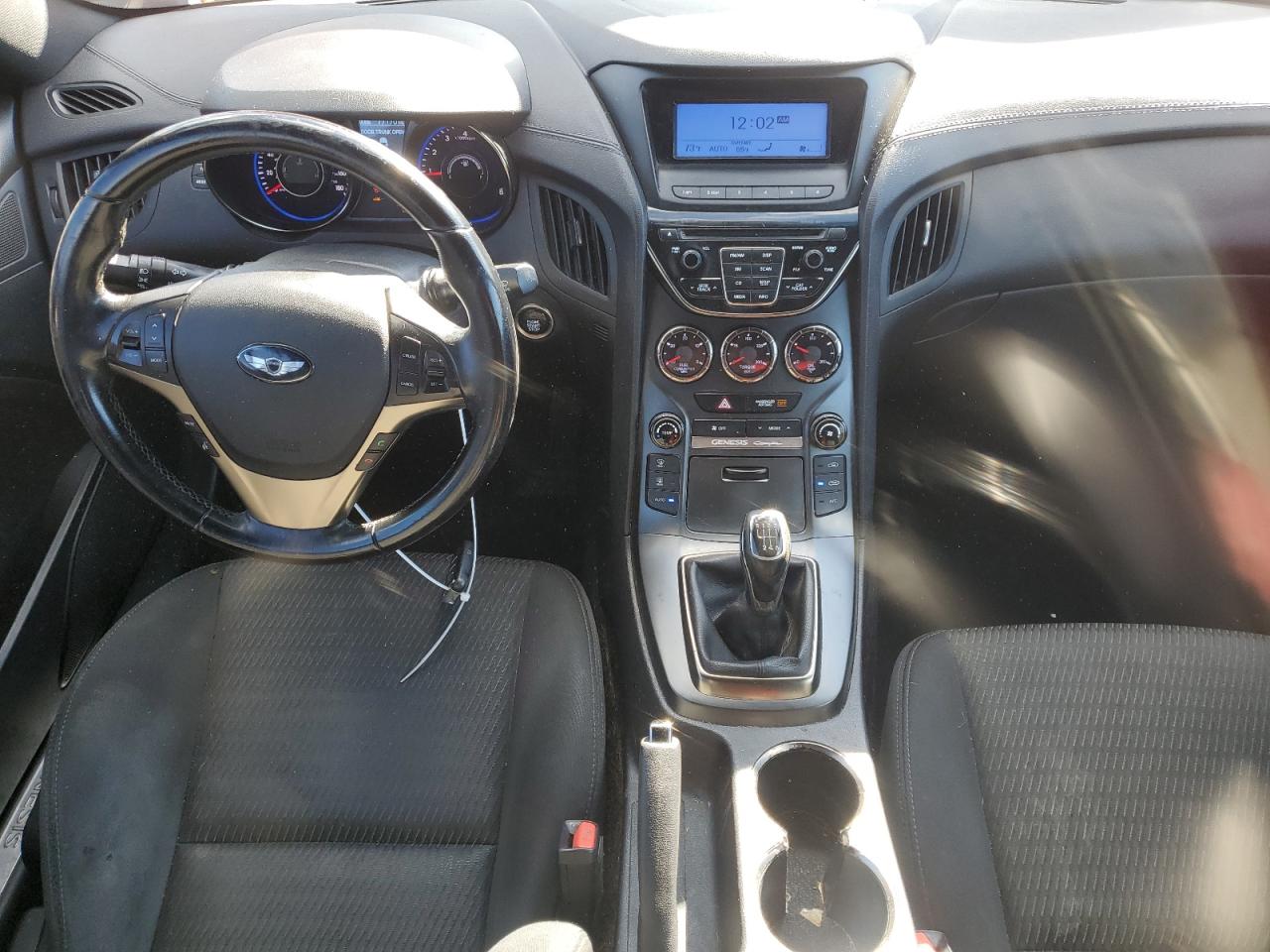 2015 Hyundai Genesis - Image 8