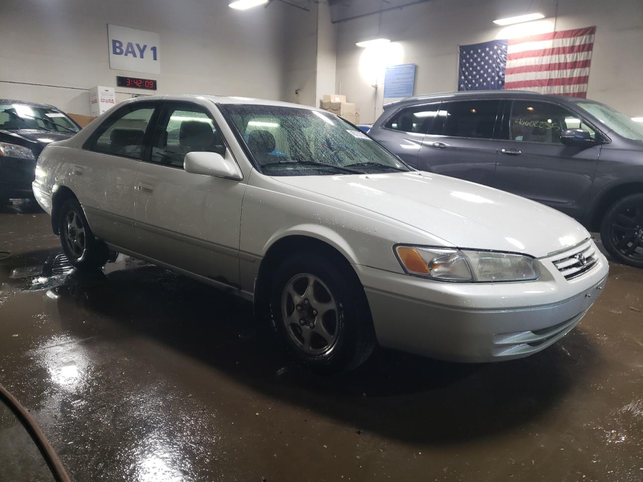1999 Toyota Camry - Image 4