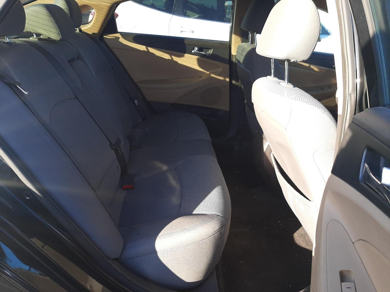 2014 Hyundai Sonata - Image 10