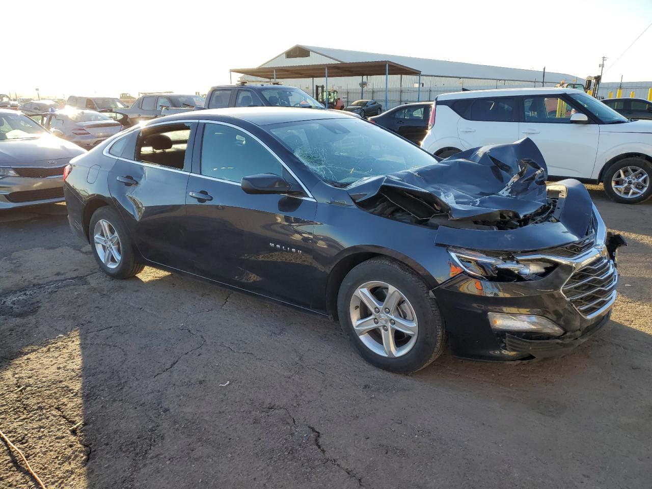 2023 Chevrolet Malibu - Image 4
