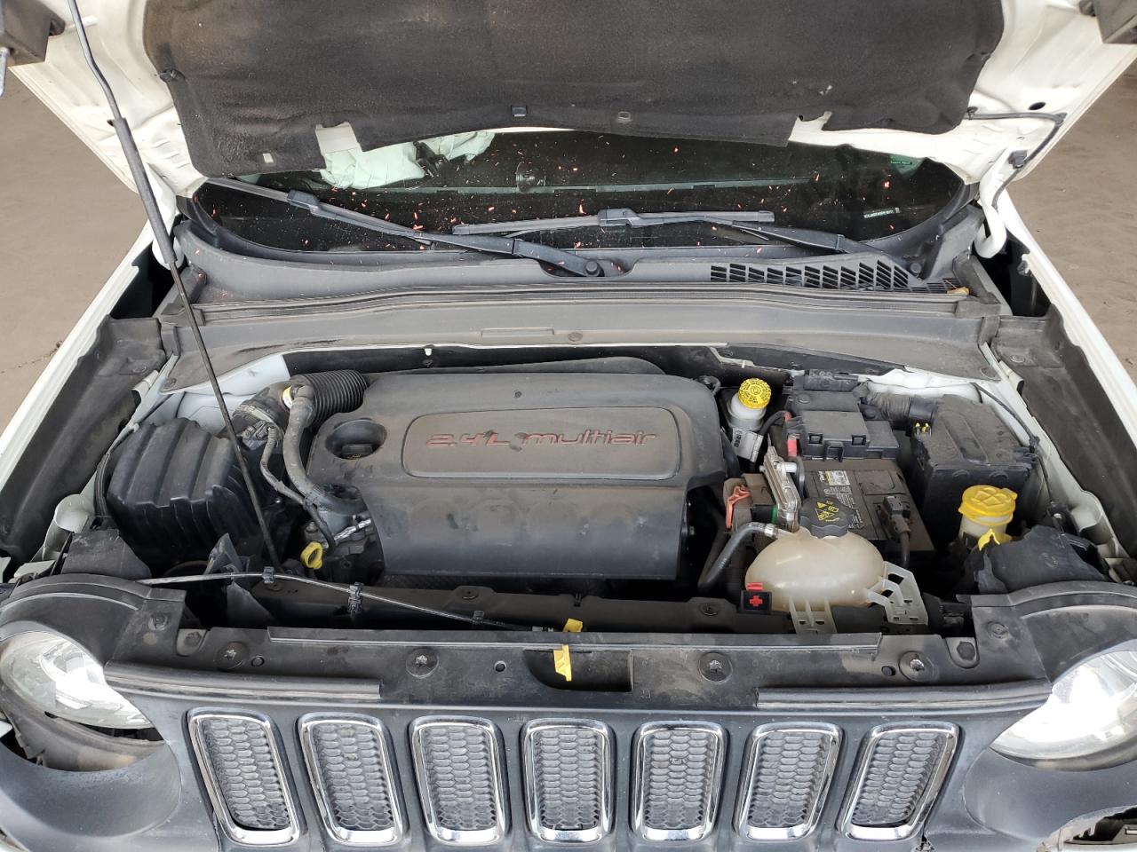 2016 Jeep Renegade - Image 11