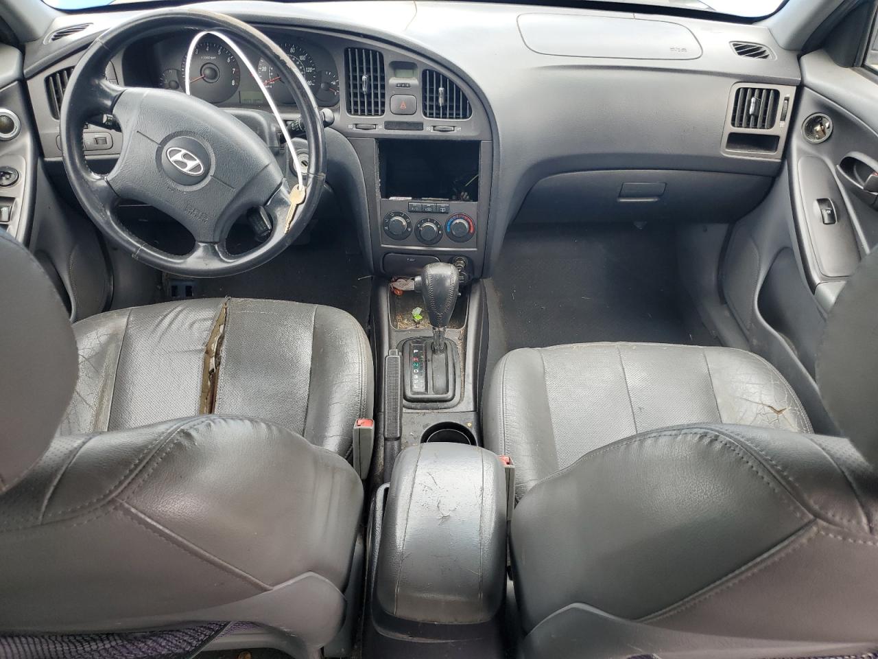 2005 Hyundai Elantra - Image 8