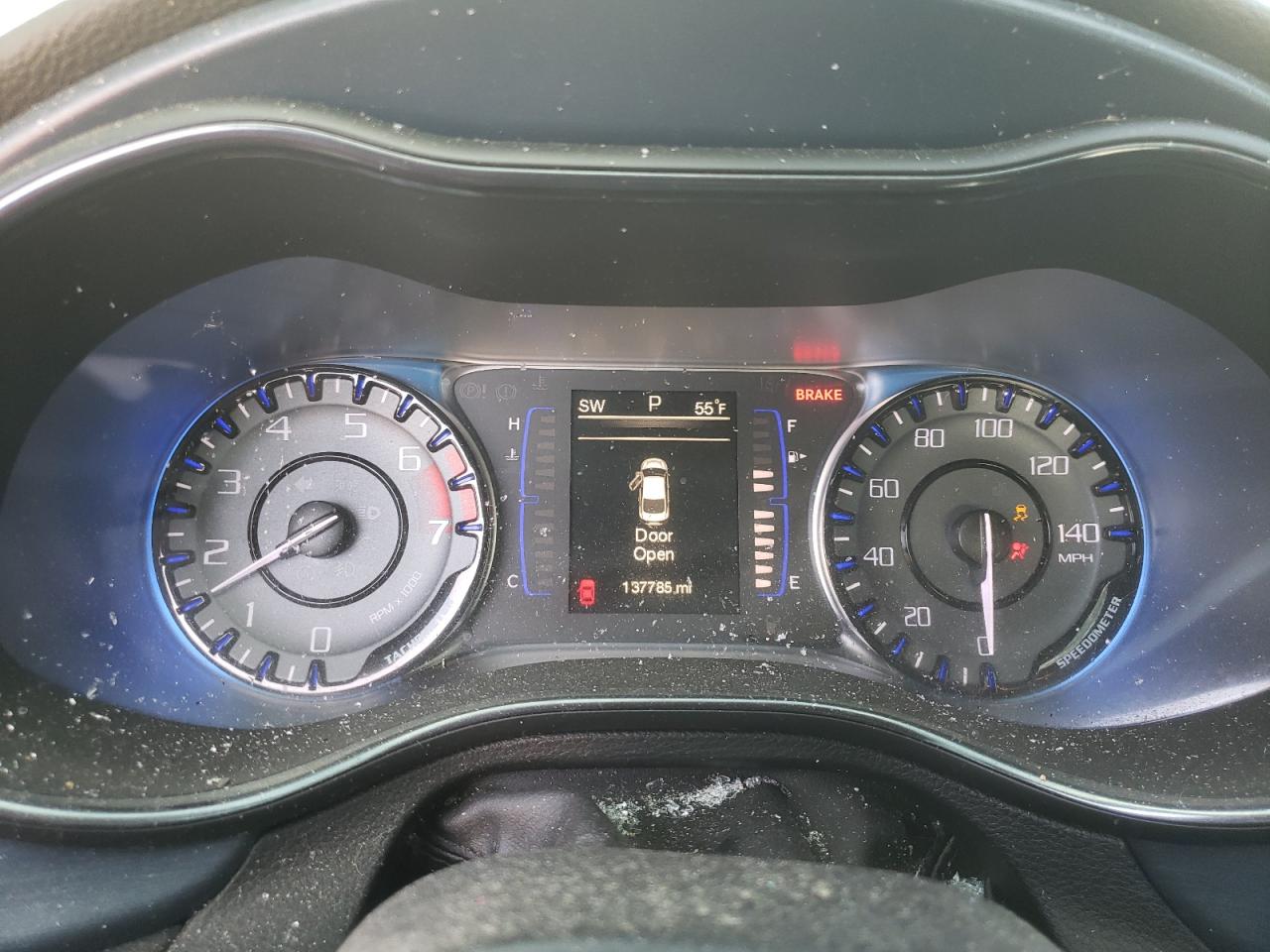 2015 Chrysler 200 - Image 9