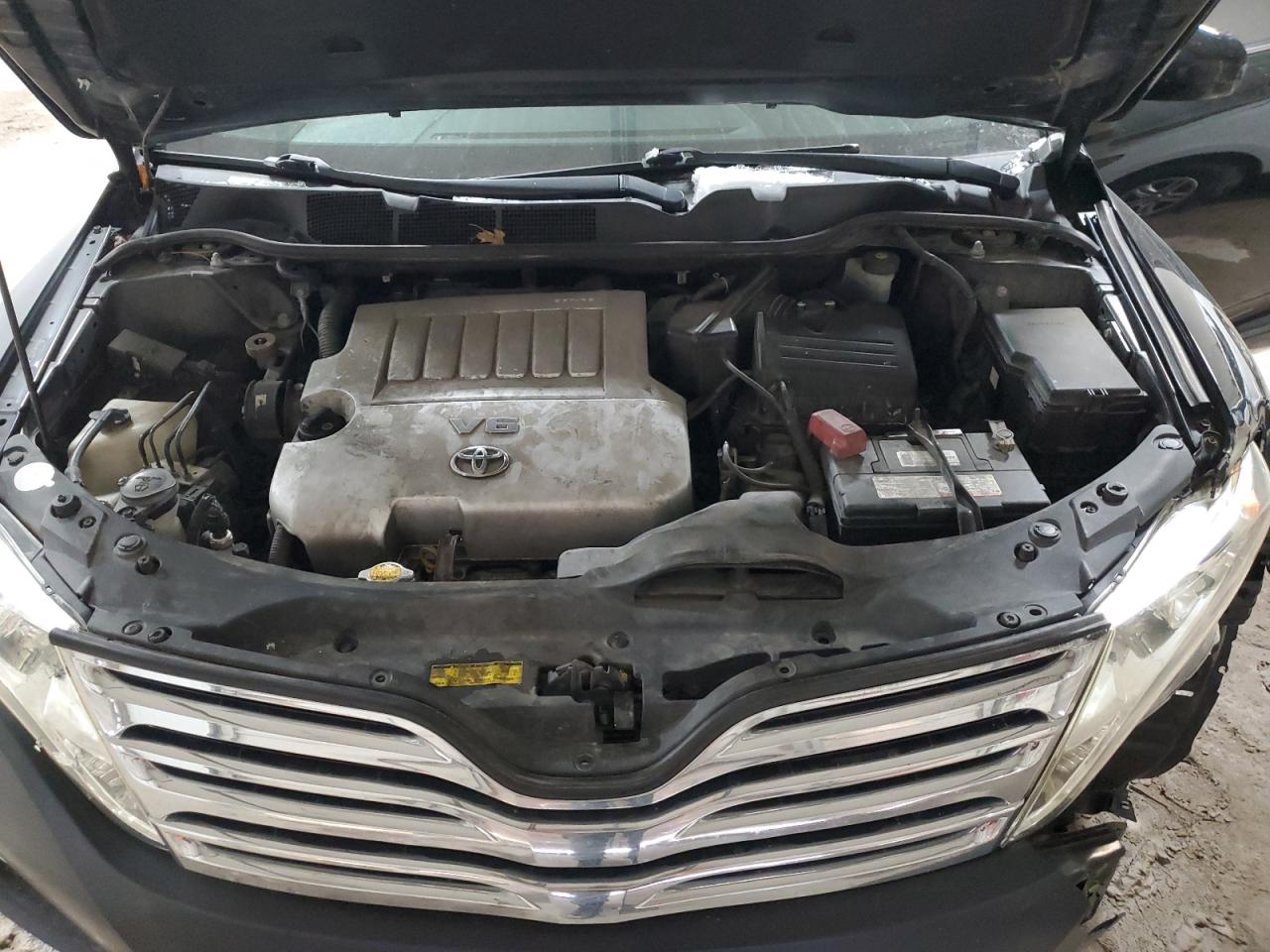 2010 Toyota Venza - Image 12
