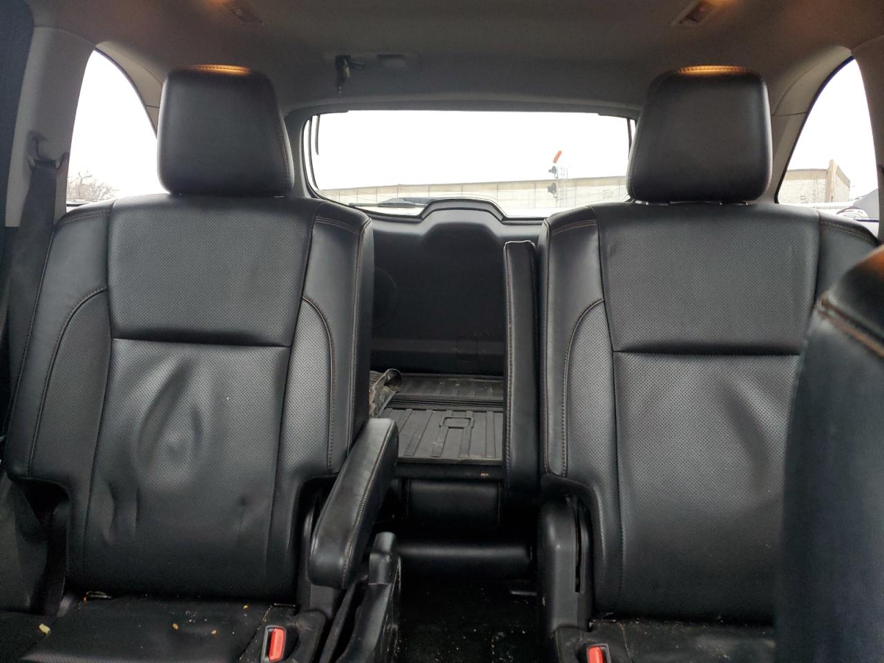 2017 Toyota Highlander - Image 10