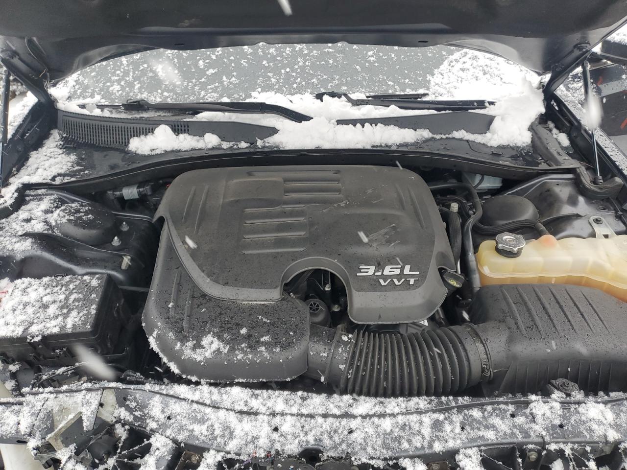 2018 Chrysler 300 - Image 11