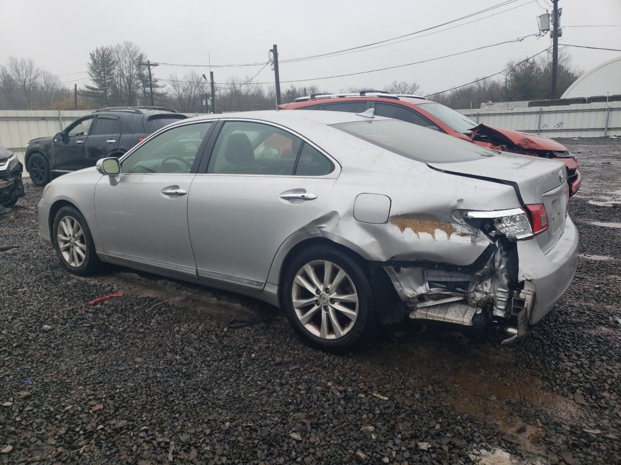 2012 Lexus ES - Image 2