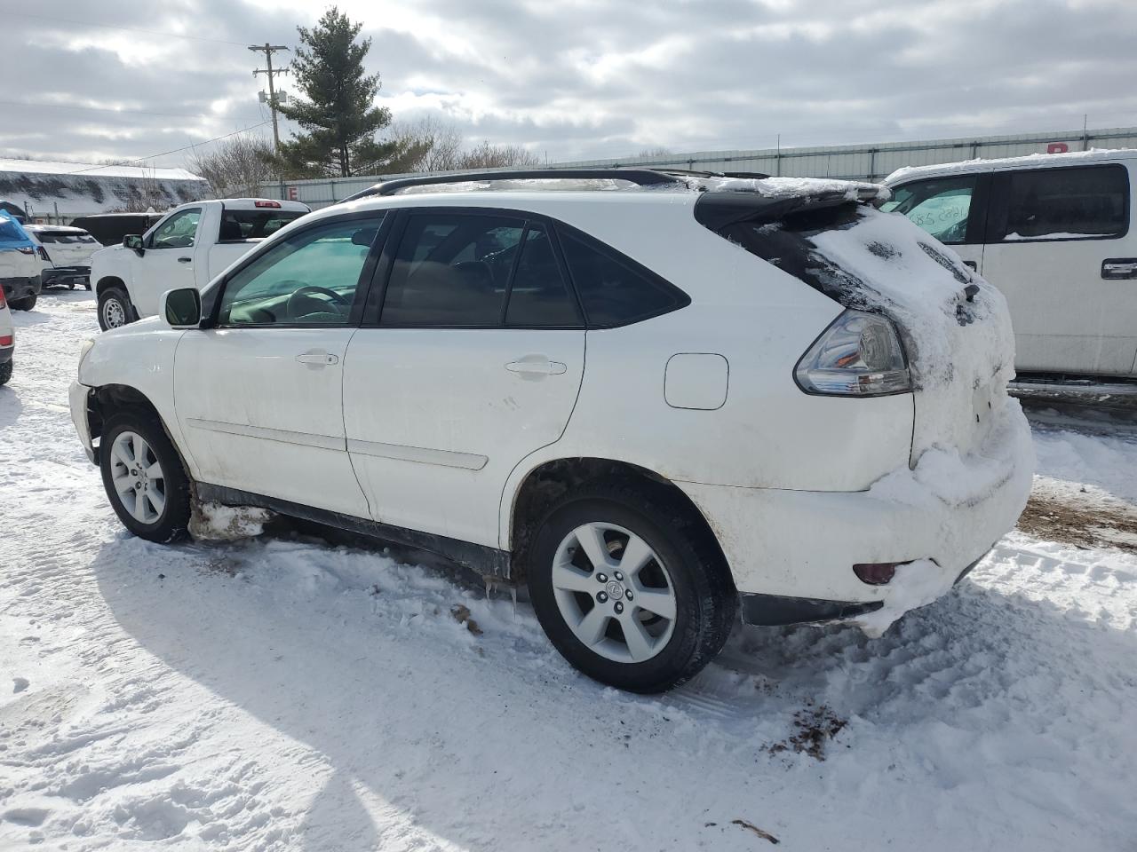 2005 Lexus RX - Image 2