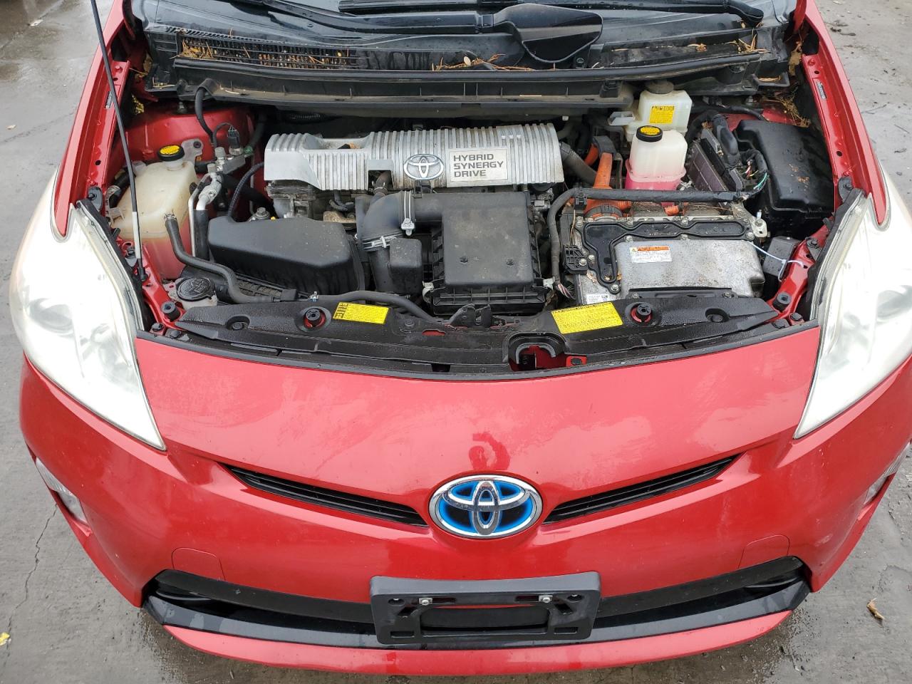 2012 Toyota Prius - Image 11