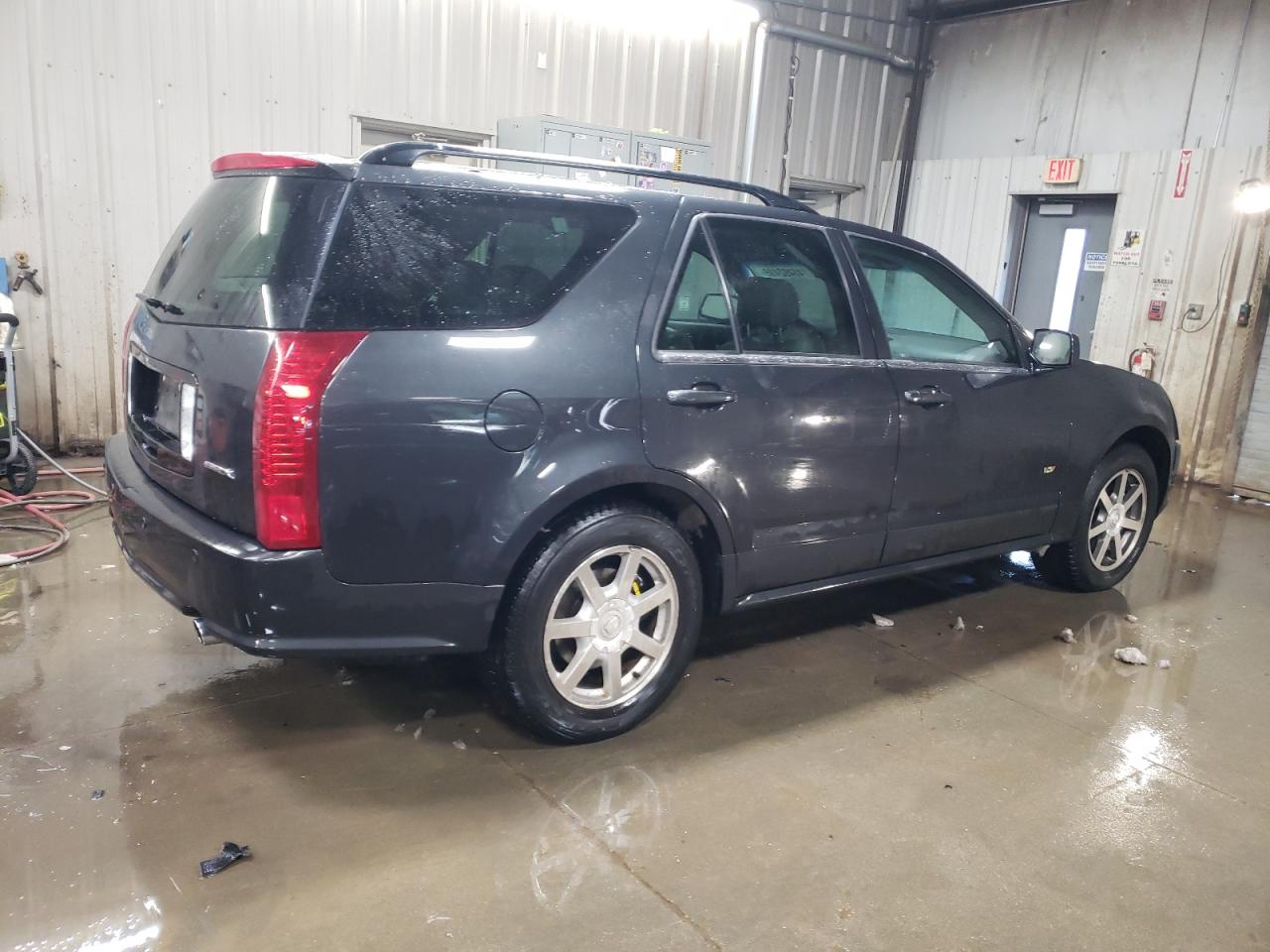 2004 Cadillac SRX - Image 3