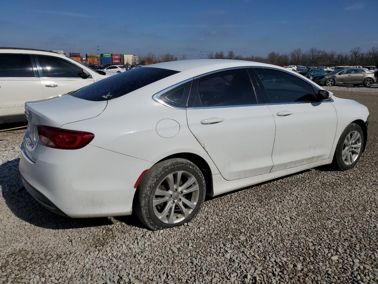 2016 Chrysler 200 - Image 3