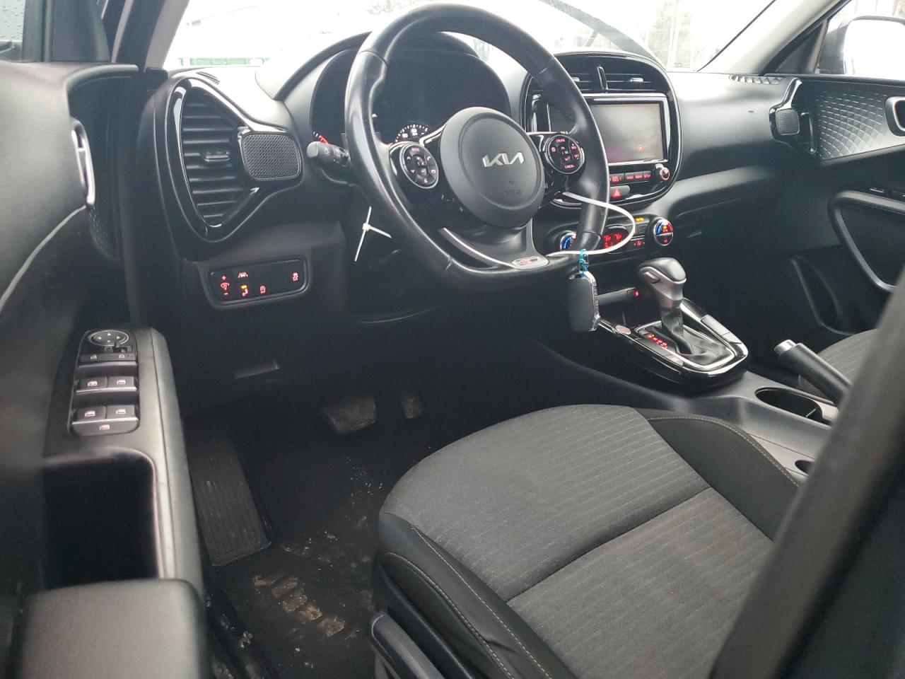 2022 Kia Soul - Image 8