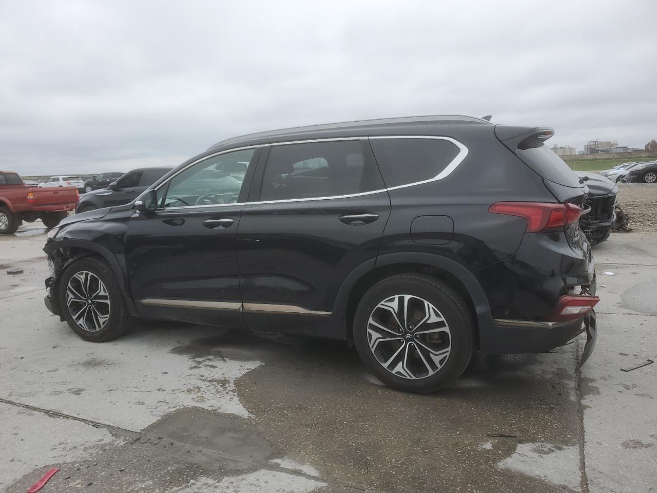 2020 Hyundai Santa Fe - Image 2