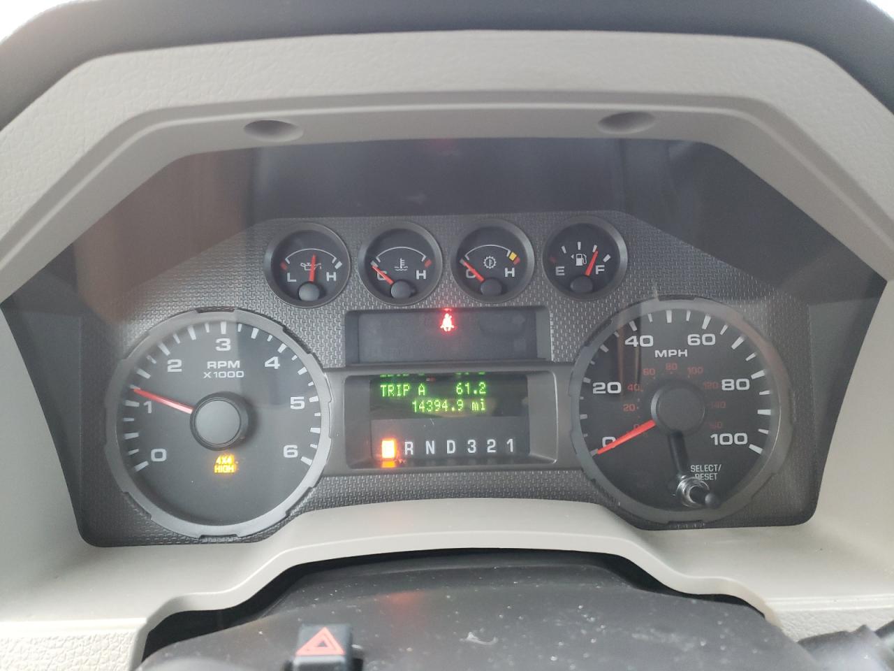2009 Ford F350 - Image 9