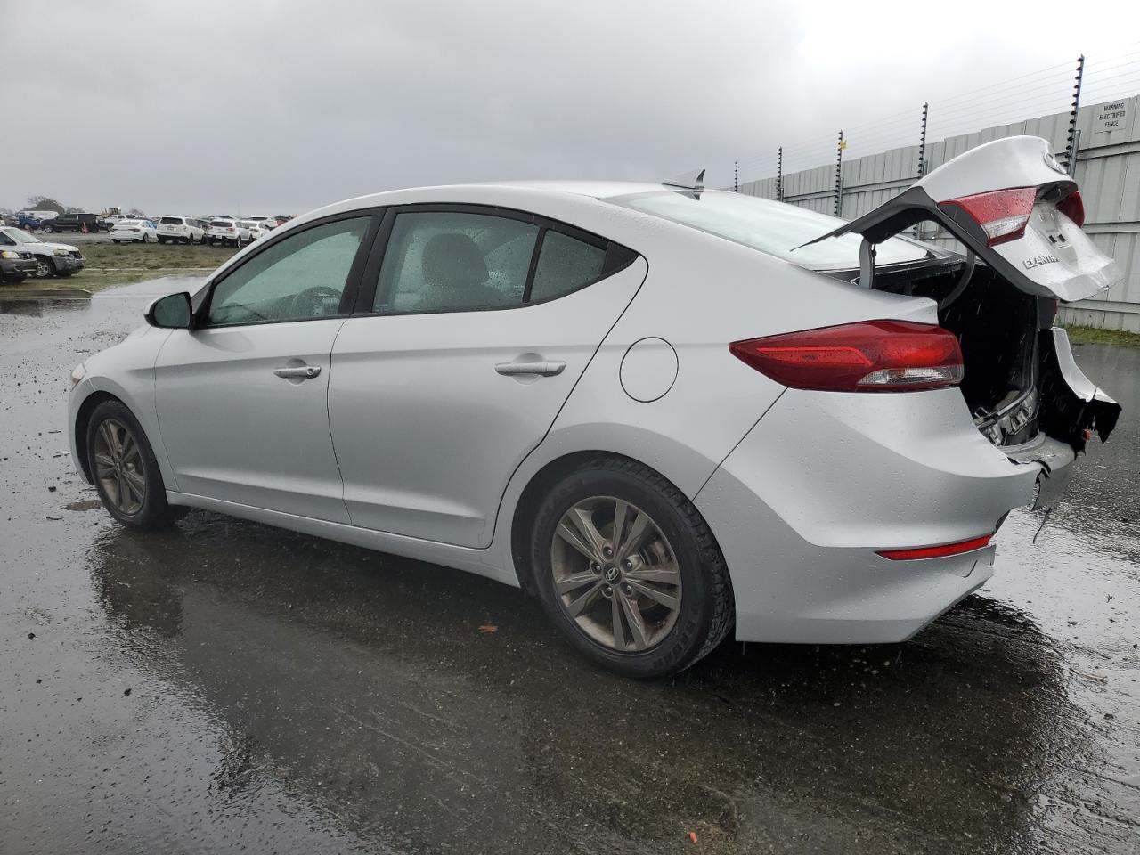 2018 Hyundai Elantra - Image 2