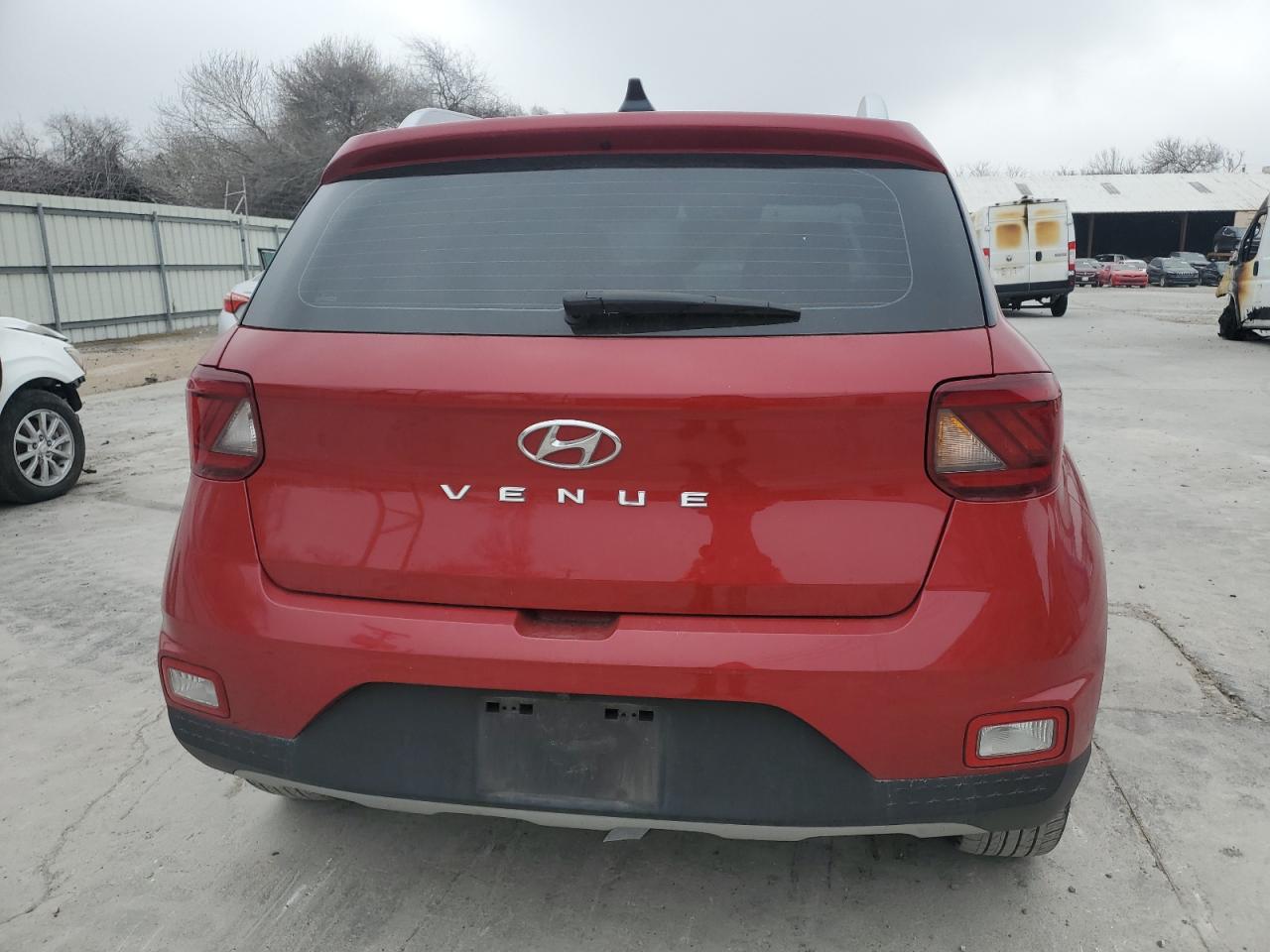 2022 Hyundai Venue - Image 6