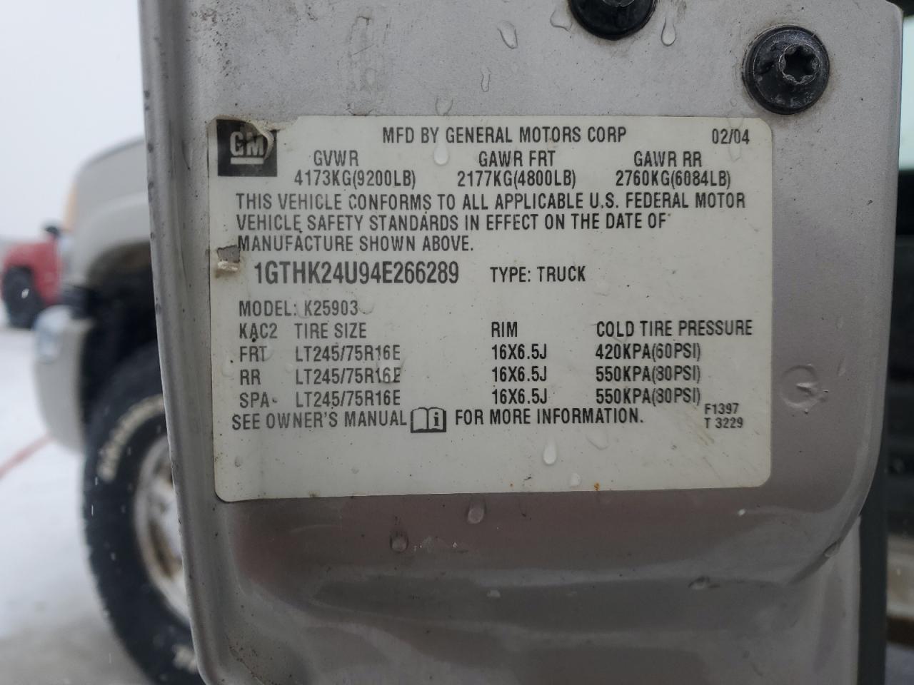 2004 GMC Sierra - Image 12