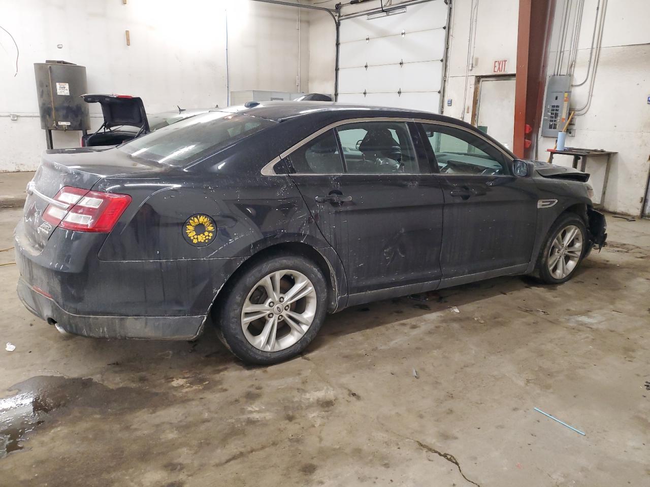 2014 Ford Taurus - Image 3
