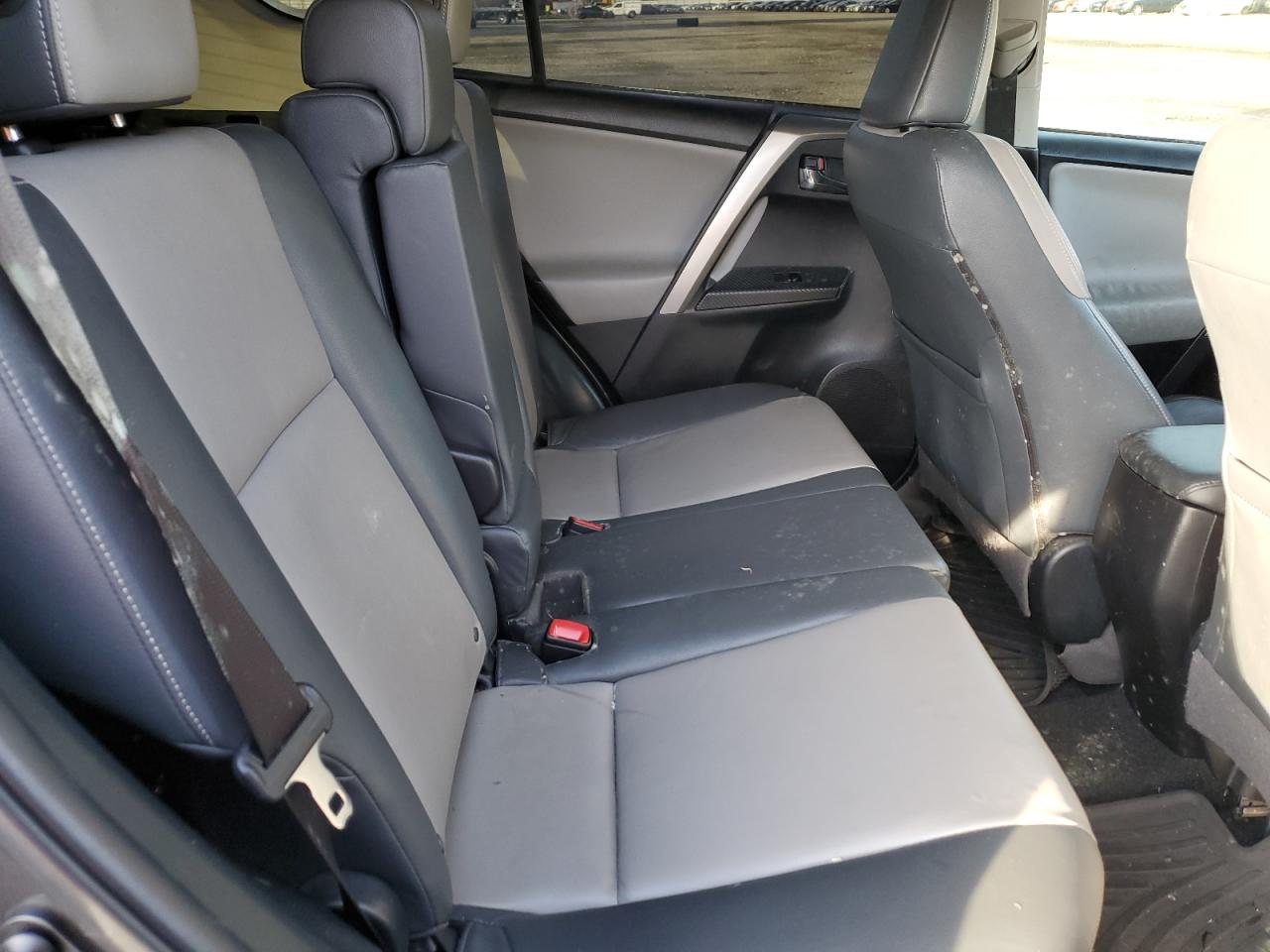 2014 Toyota RAV 4 - Image 11