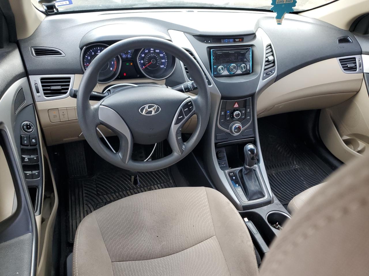 2016 Hyundai Elantra - Image 8