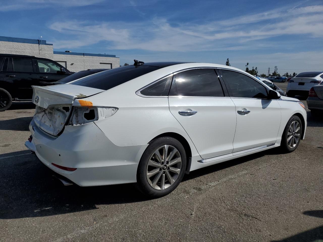 2016 Hyundai Sonata - Image 3