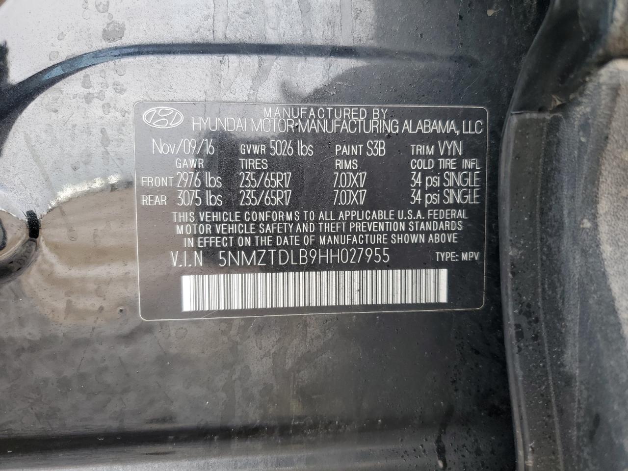 2017 Hyundai Santa Fe - Image 14