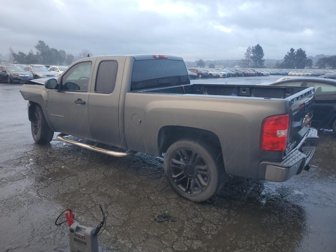 2011 Chevrolet Silverado - Image 2