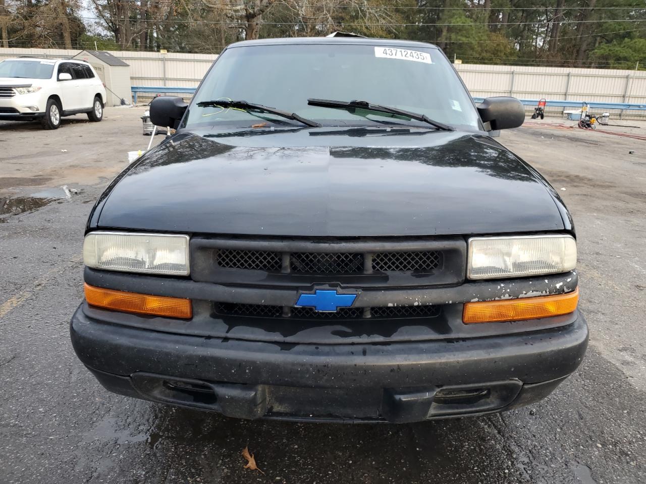2003 Chevrolet S-10 Pickup - Image 5