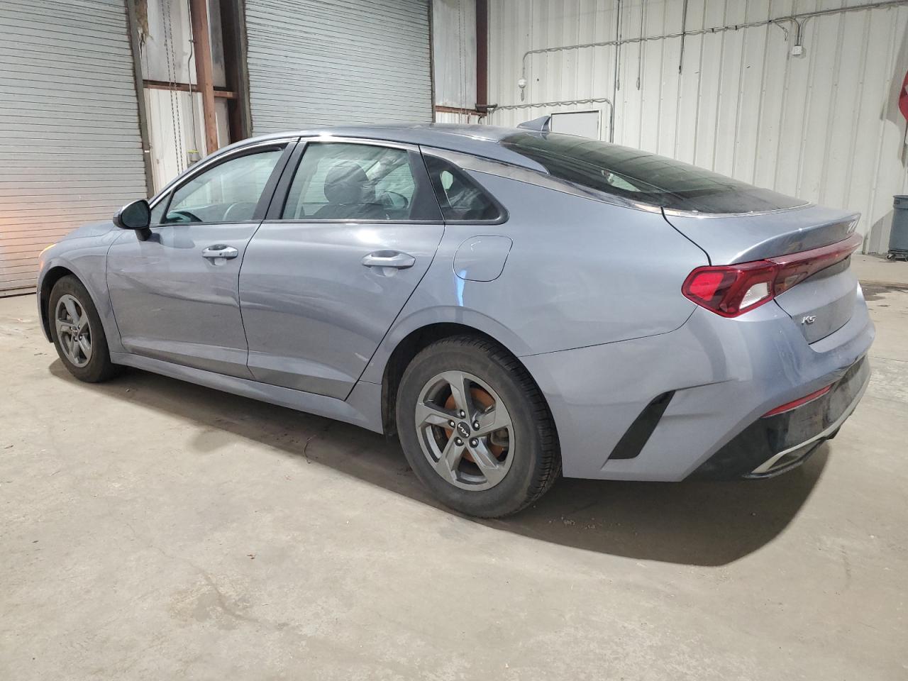 2022 Kia K5 - Image 2