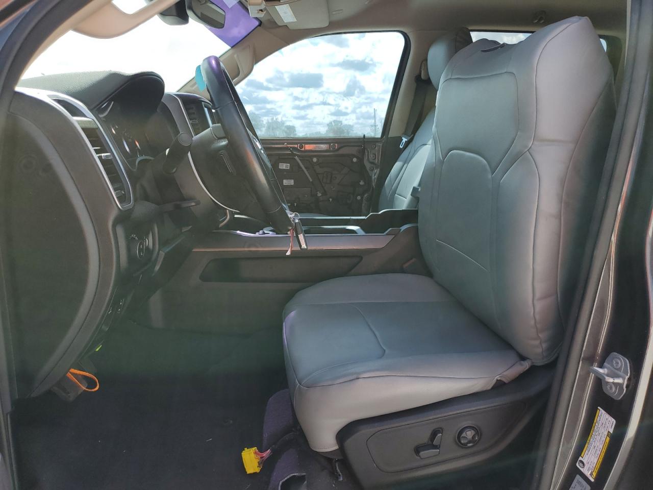 2020 RAM 1500 - Image 7