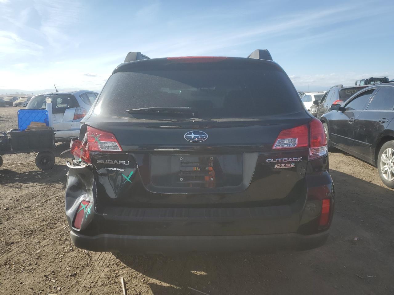 2010 Subaru Outback - Image 6