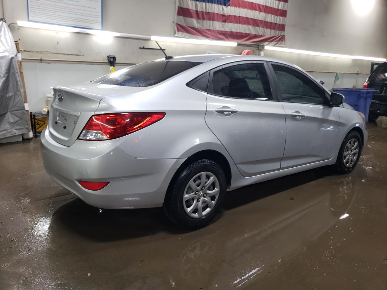 2013 Hyundai Accent - Image 3