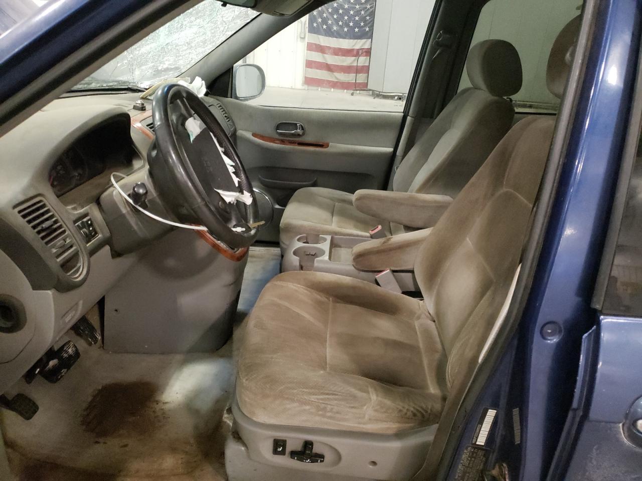 2005 Kia Sedona Ex VIN: KNDUP132556681132 Lot: 45687035