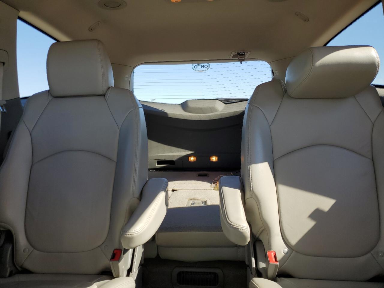 2012 Chevrolet Traverse - Image 10