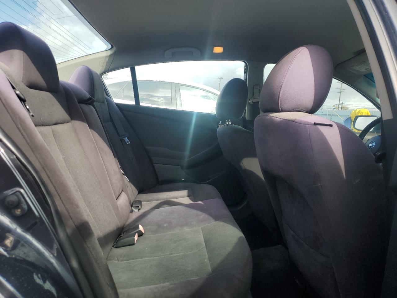 2012 Nissan Altima - Image 10
