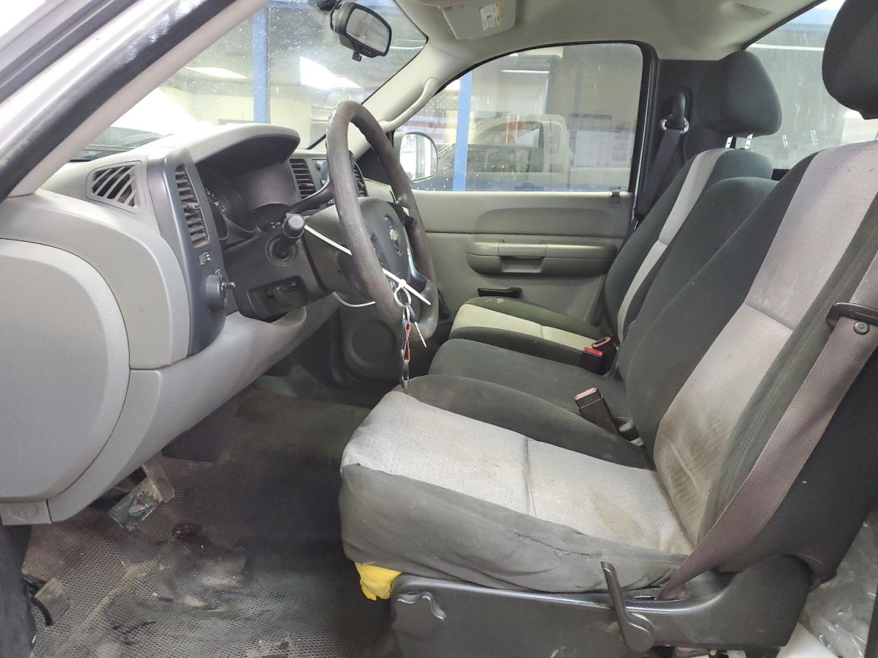 2009 Chevrolet Silverado - Image 7