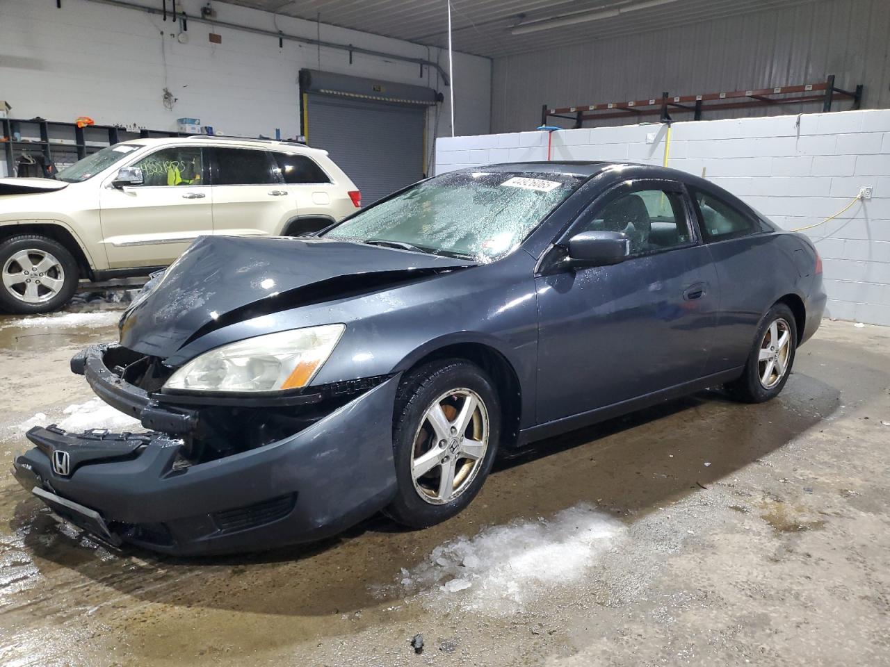 2003 Honda Accord Ex продається в Candia, NH - Front End