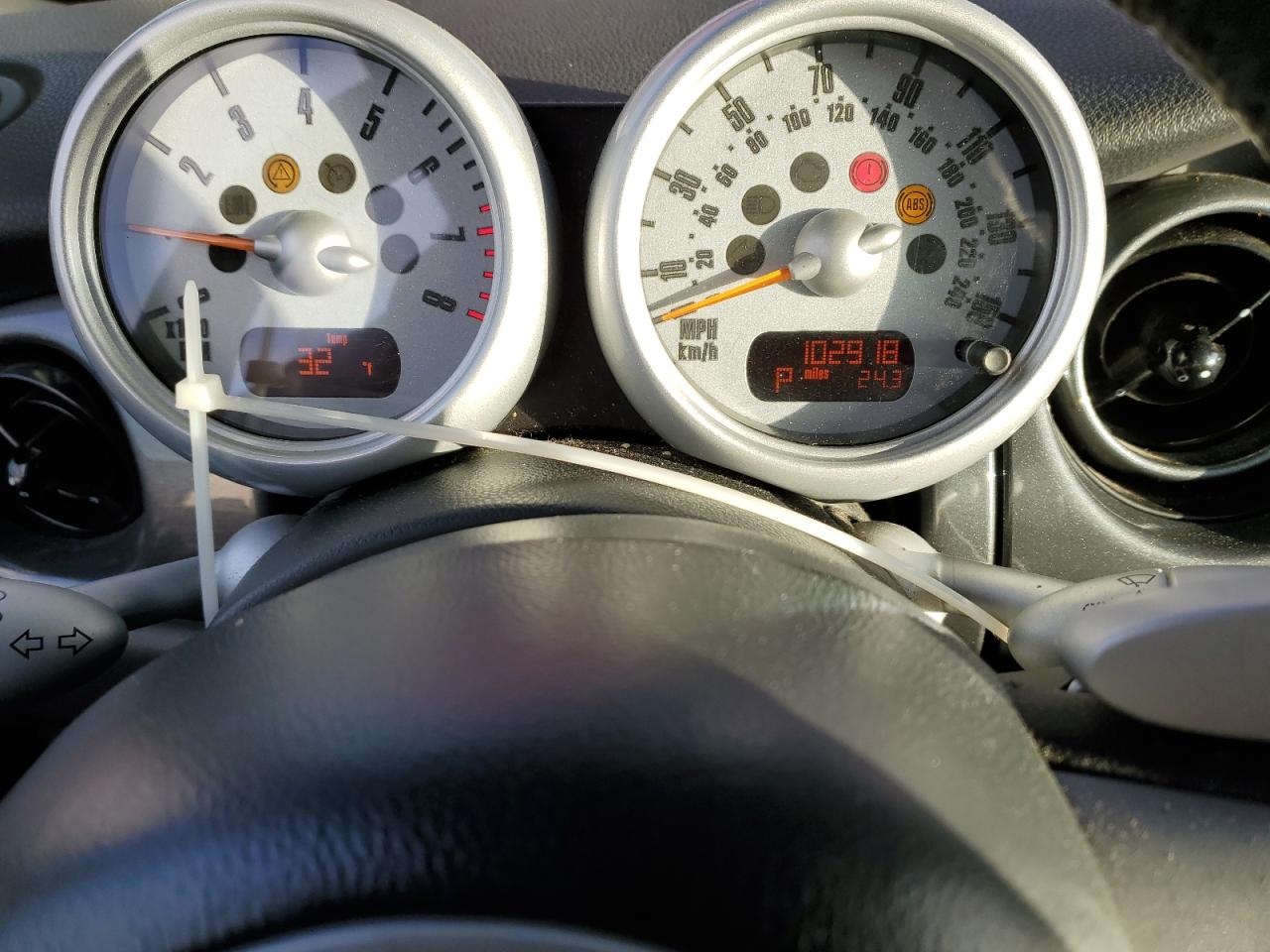 2005 MINI Cooper - Image 9